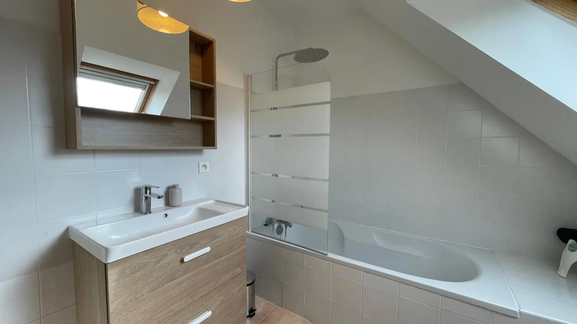Ty Plom Proche Du Centre Et Des Plages Plomeur Holiday home