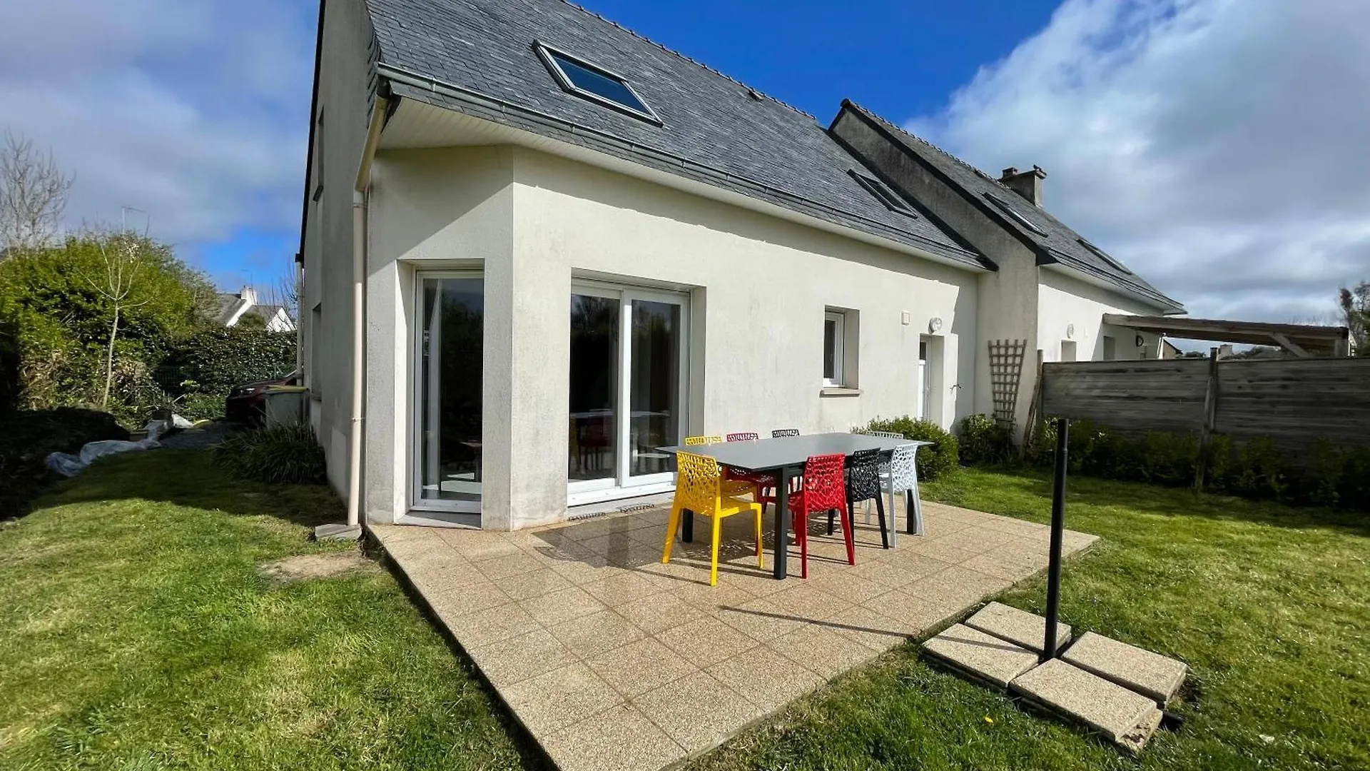 Holiday home Ty Plom Proche Du Centre Et Des Plages Plomeur France